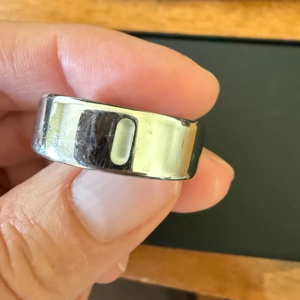 Oura Ring 4 Charger (non working Ring included Silver Size 8)